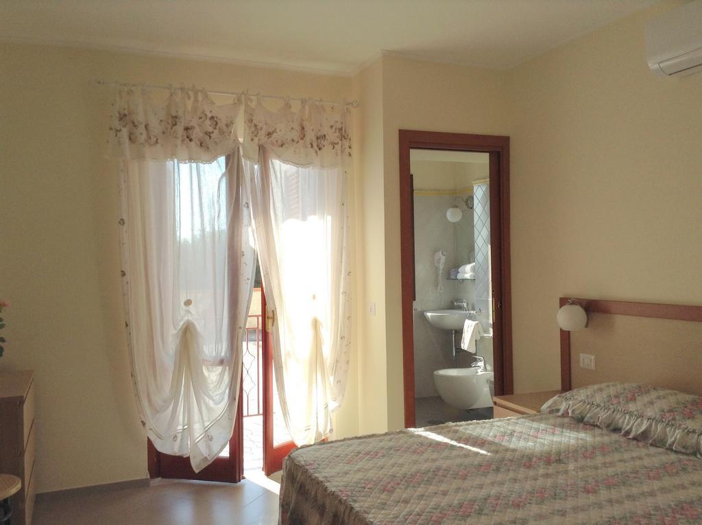 Hotel Santa Rosalia Marina di Camerota Eksteriør billede