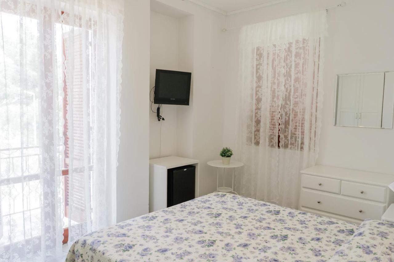 Hotel Santa Rosalia Marina di Camerota Eksteriør billede